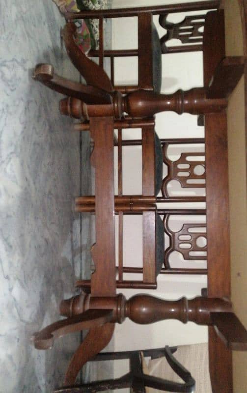 Dining Table with 6 Chairs 1