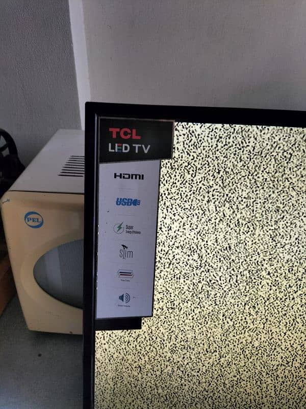 TCL led with box in new condition 32inch simple 3