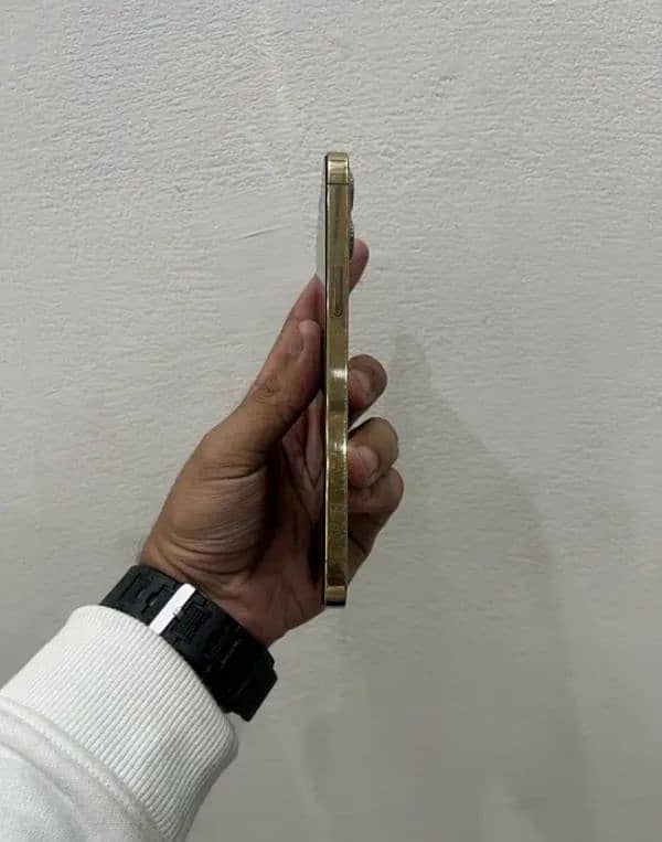 iphone 12 pro max 256 gb factory unlock whtsapp(03336279733) 2