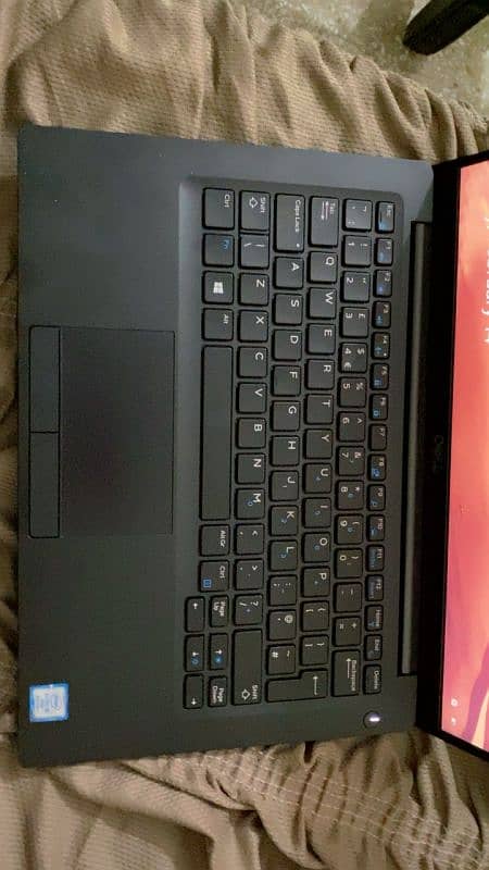 Dell latitude 7390 1