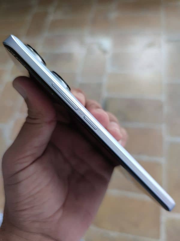 Xiaomi Redmi Note 13 Pro Plus 12/512 gb Condition 10/10 with Warranty 4