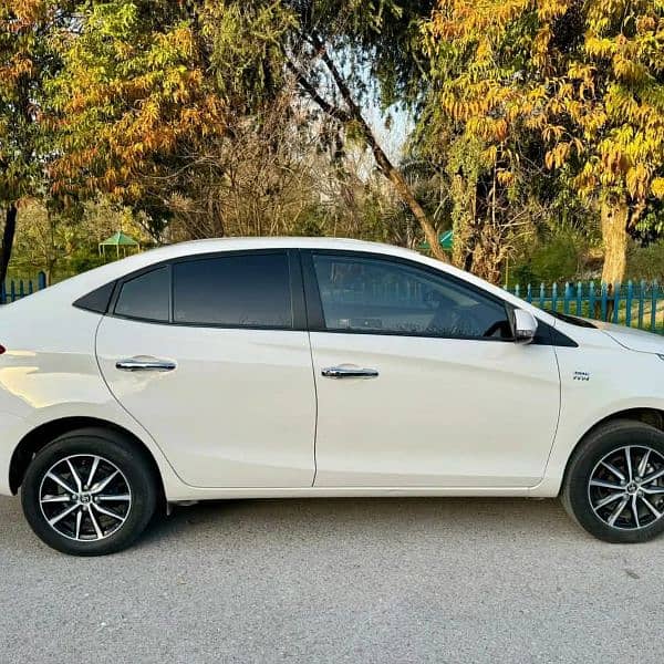 Toyota Yaris ATIV X 1.5 2022 3