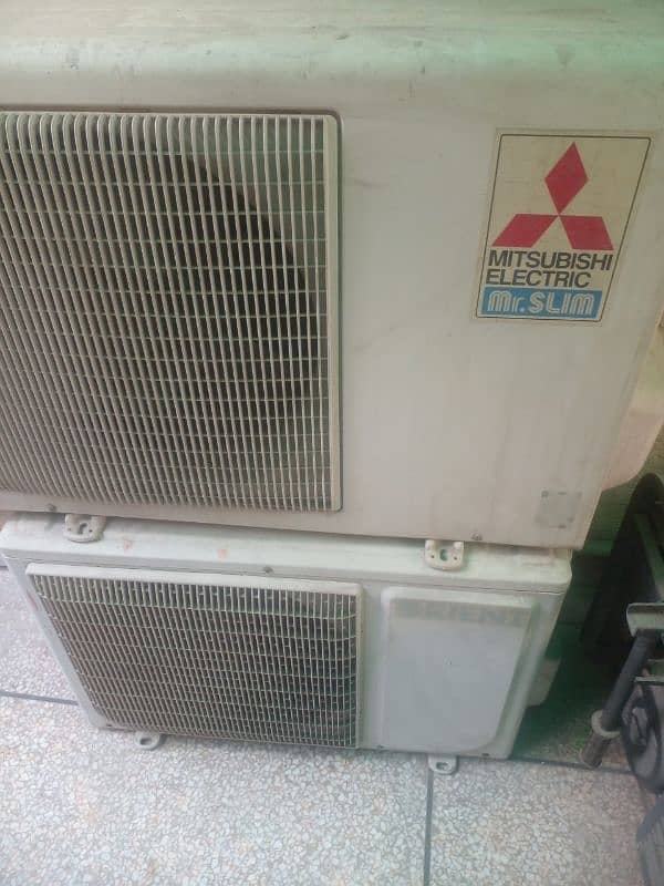 2 Ac Electrolux  indoor and outdoor unit good condition 0