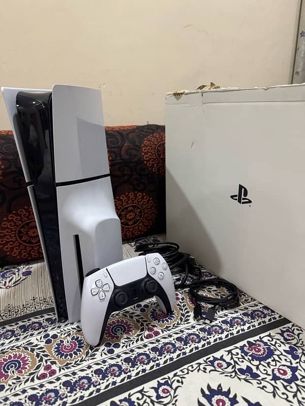 ps5 slim 1tb with original dualsense controller 1