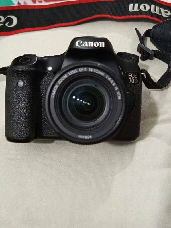 DALR Canon EOS 70 D JUST LIKE BRAND NEW 1