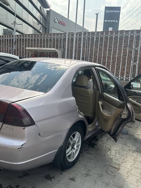 Honda Civic EXi 2005 4