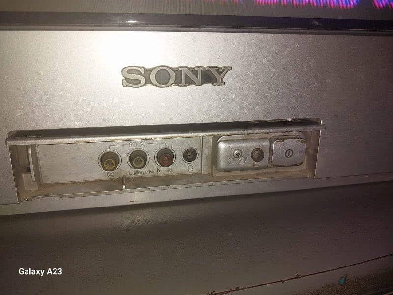 Sony mega size 21 inch 10