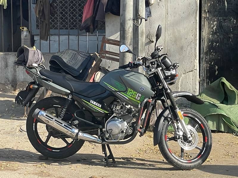 Yamaha YBR 125G for sale in Mate Green Color 1