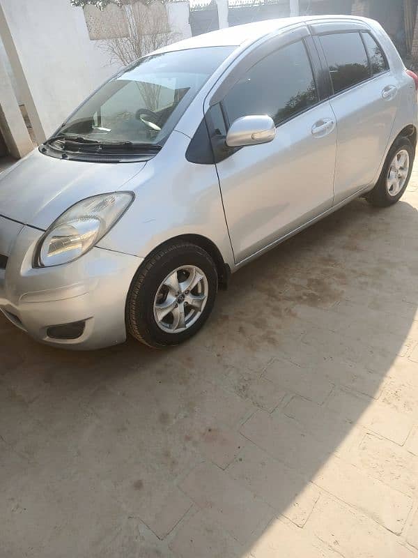 Toyota Vitz 2013 1