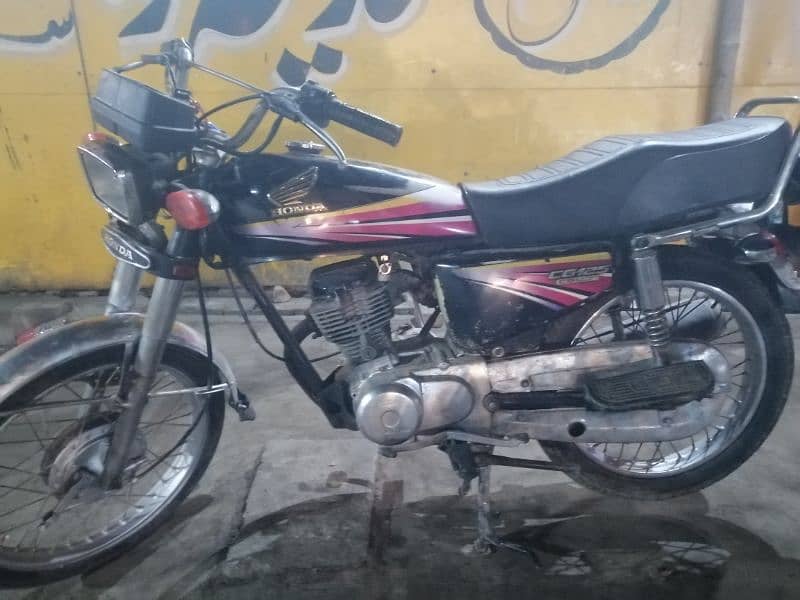 honda 125 model 2013 cell number 03322768005 0