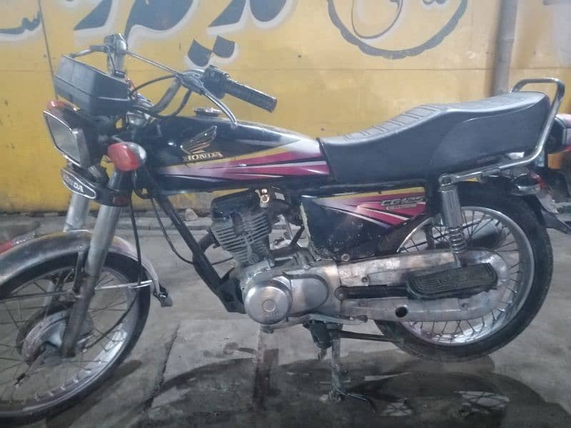 honda 125 model 2013 cell number 03322768005 2