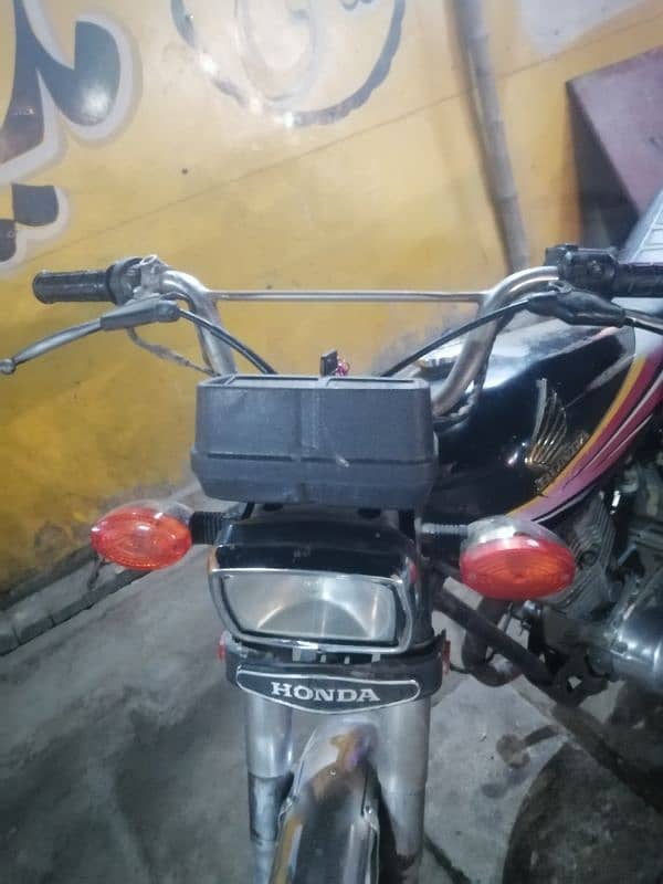 honda 125 model 2013 cell number 03322768005 7