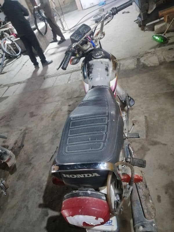 honda 125 model 2013 cell number 03322768005 10