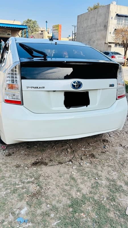 Toyota Prius 2010 total origanl paint near car 0