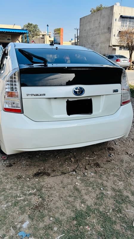 Toyota Prius 2010 total origanl paint near car 1