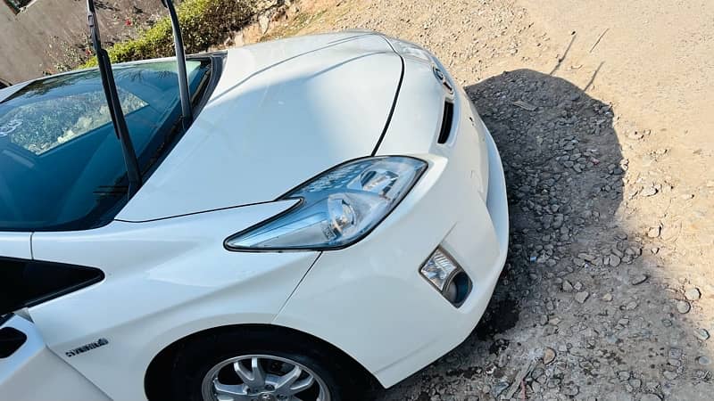 Toyota Prius 2010 total origanl paint near car 4