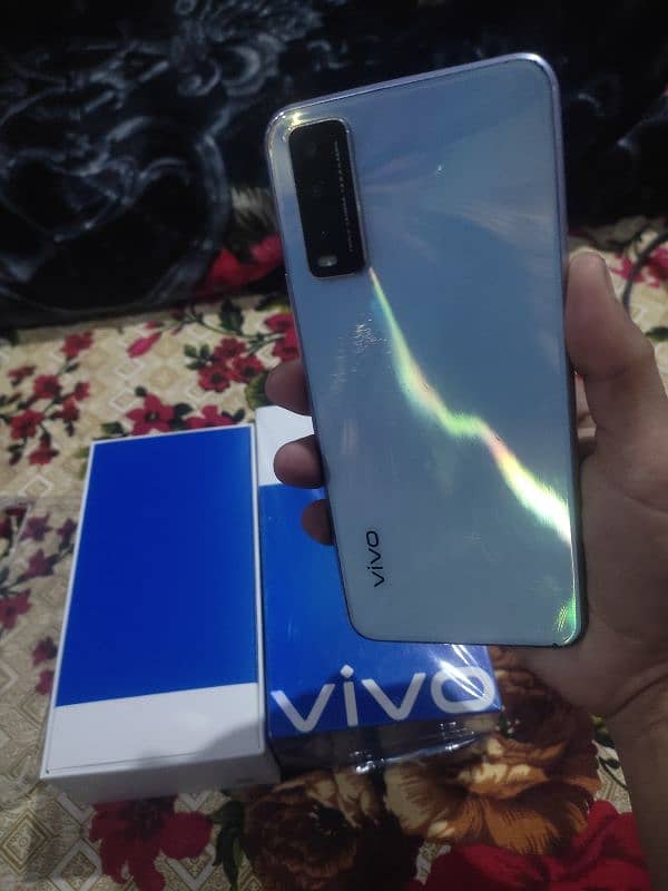 vivo y20 4/64 4