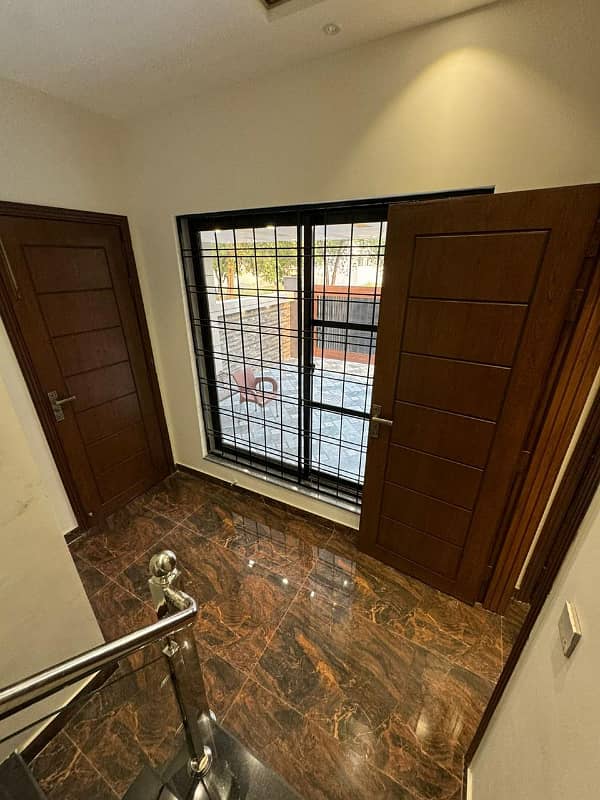 10 Marla Lower Portion Available For Rent In Janiper Block Bahria Town Lahore 5