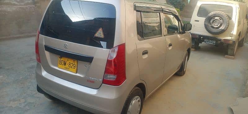 Suzuki Wagon R 2015 4