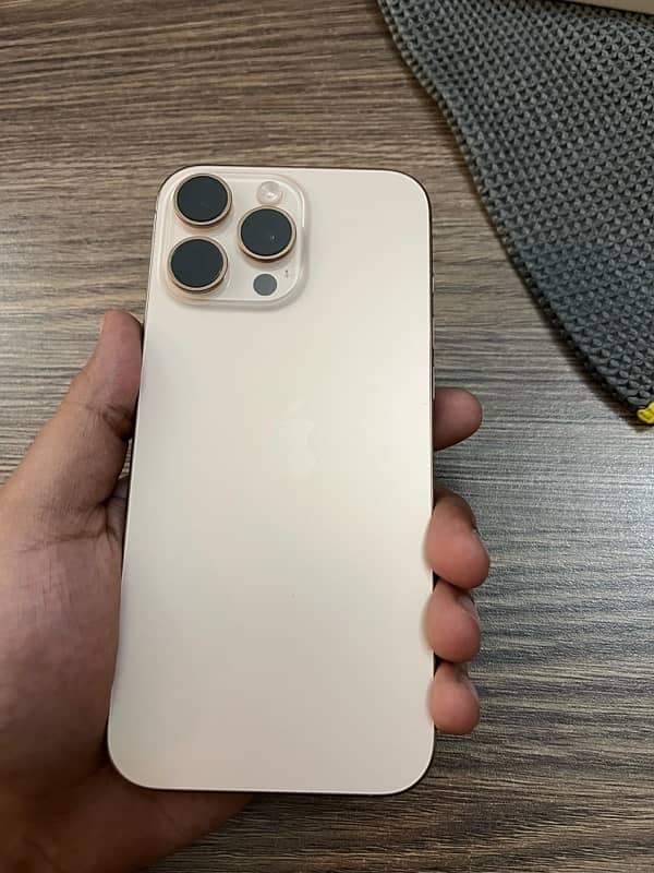 Iphone 16 Pro Max Desert Titanium 256 GB 2