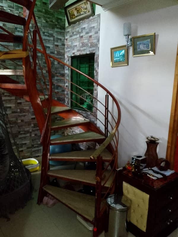 Double Storey 4 Marla Facing Park House For sale In Khayaban-e-Amin - Block E Lahore 6