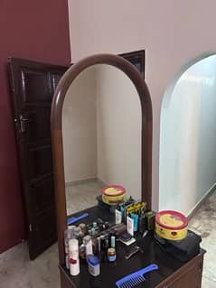 Dressing table