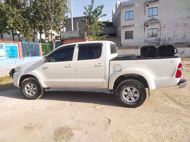 Toyota Hilux 2015 9