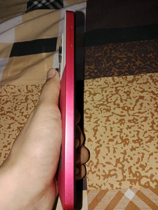 techno spark 10pro colour pink and white 10 by 10 condition 5