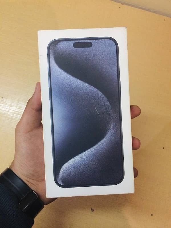 iphone 15 pro max 256 GB PTA APPROVED 5