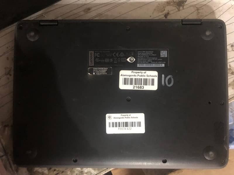 Lenovo Chrome book e300 3