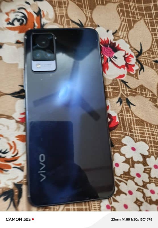 vivo v21 4