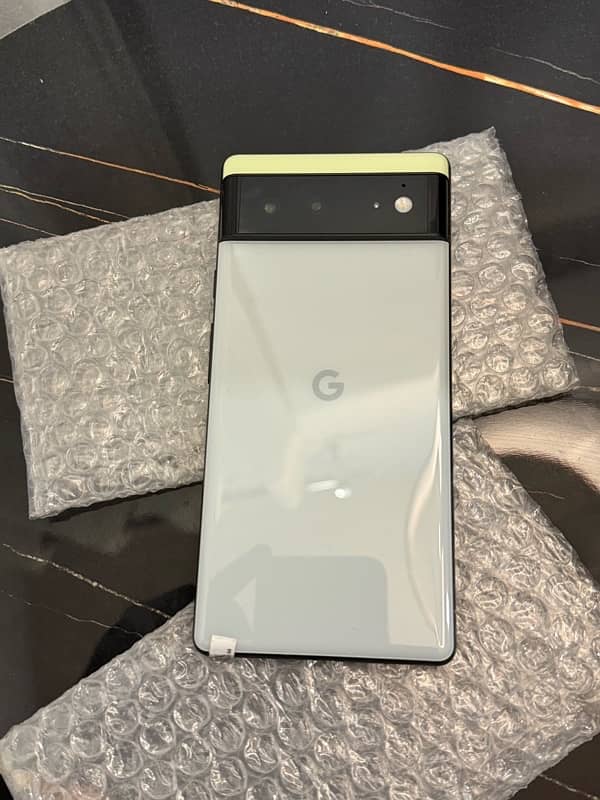 Google pixel 6  (8/128) 2