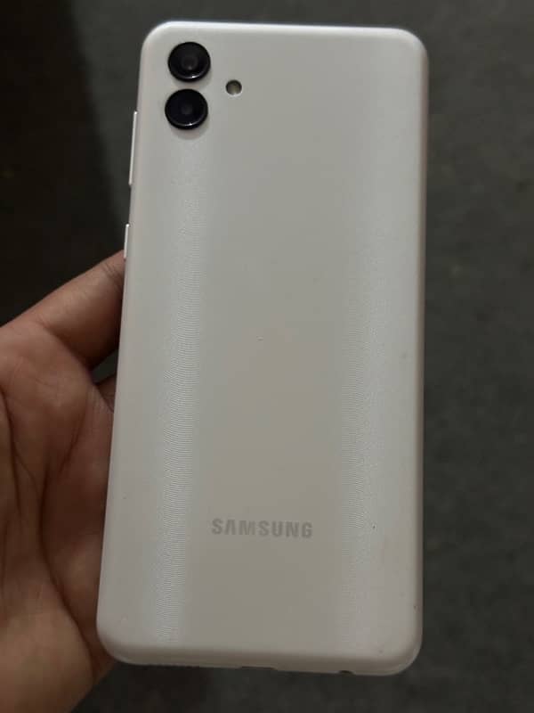 Samsung Galaxy A04 4GB/64GB white 0