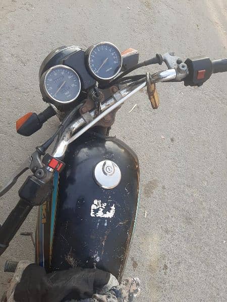 SUZUKI GS 150 URGENT SALE 1