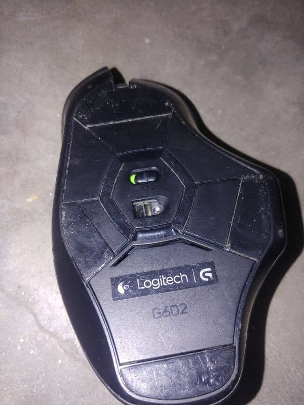 logitech G602 gaming Mouse 2