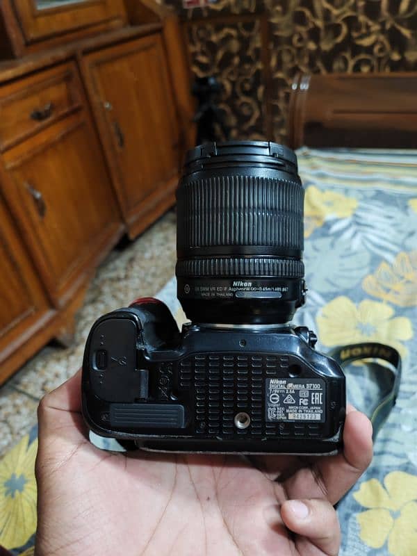 Nikon D7100 with 18/105mm Vr Dx. 3