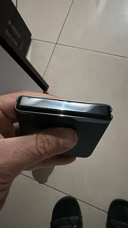 Moto Razr Plus 2023 Flip Black 8/256GB 7