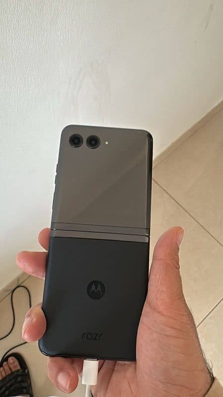 Moto Razr Plus 2023 Flip Black 8/256GB 9