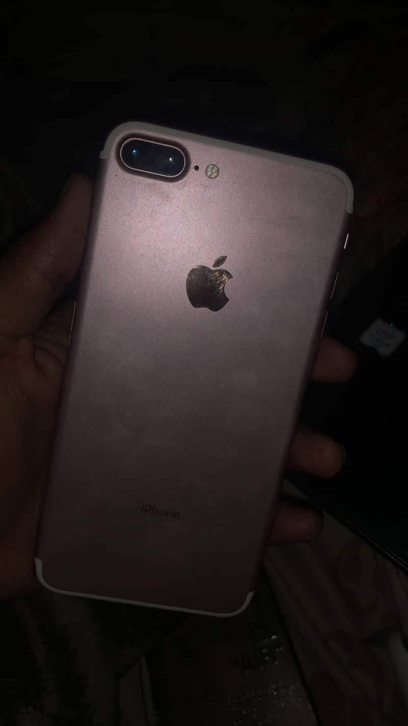 Apple iPhone 7 Plus 1