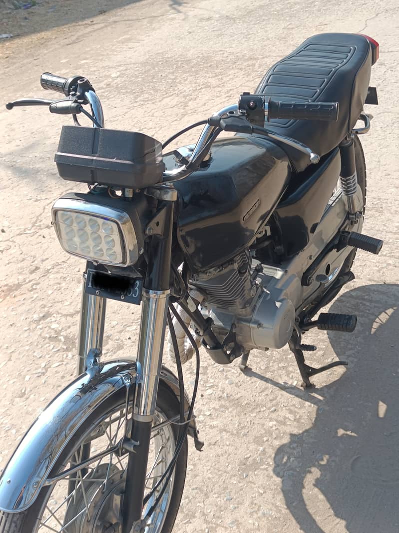 Honda CG 125 2013 4