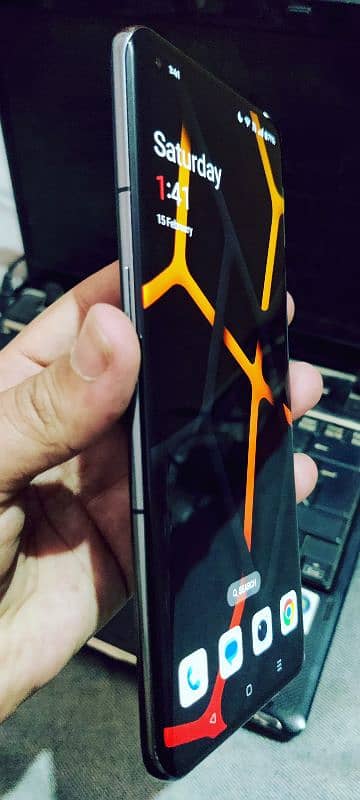 one plus 11 5g 16/256 Ufone sim working non pta 1