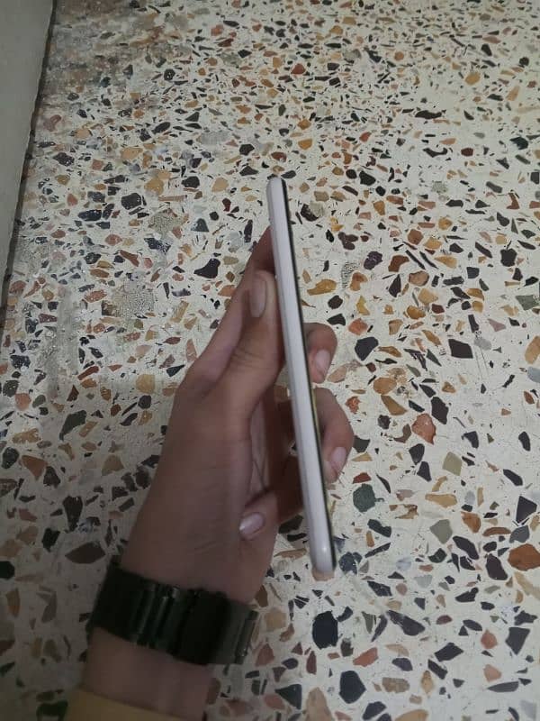 I'm selling my google pixel 3 non pta all ok only screen lines 5