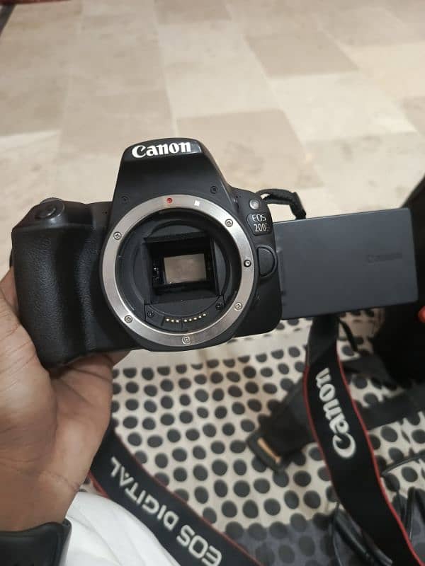 best DSLR camera 200d 3