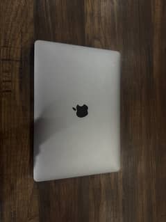 Macbook Pro 2018 (i7) 13.3 inch 16|512 gb and with touchbar