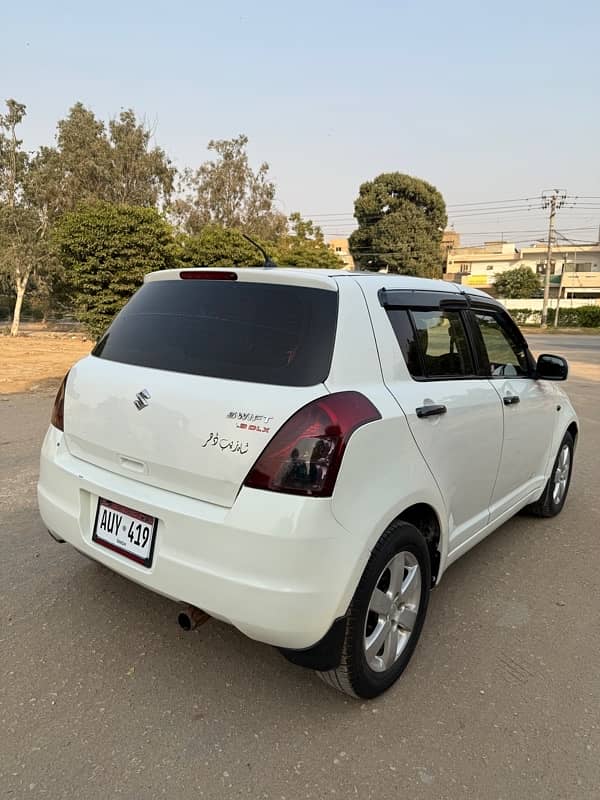 Suzuki Swift DLX 2011 6