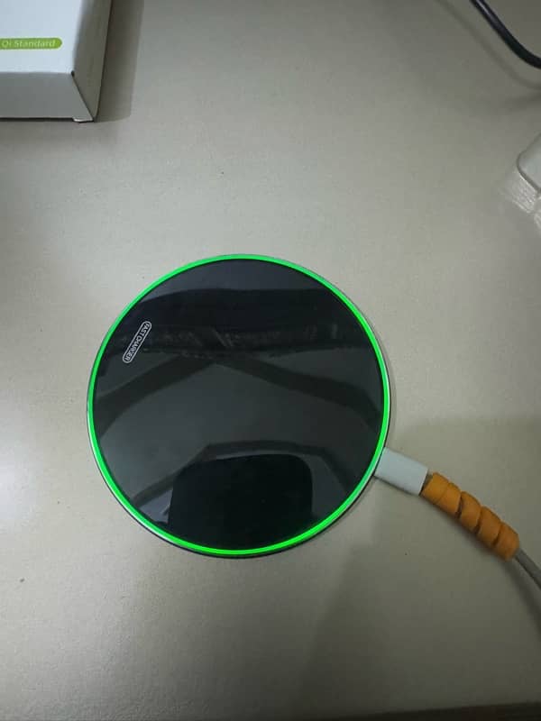 iphone wireless fast charge out put 15w 1