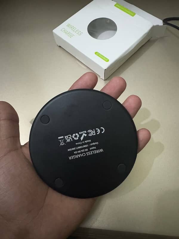 iphone wireless fast charge out put 15w 3