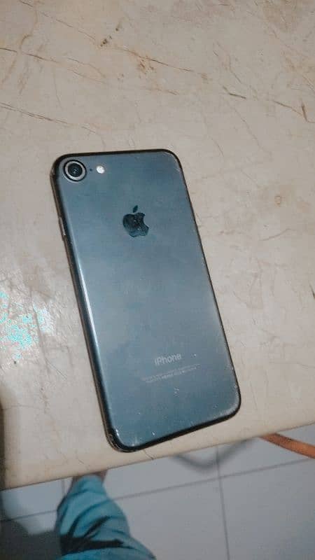 iPhone 7 32 GB 1