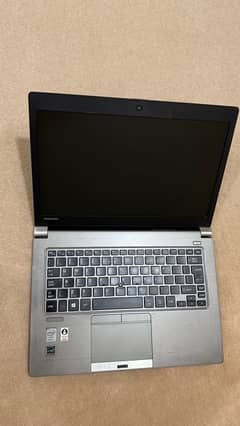 Toshiba Z30 Laptop – Core i5, 256GB SSD, 4GB RAM