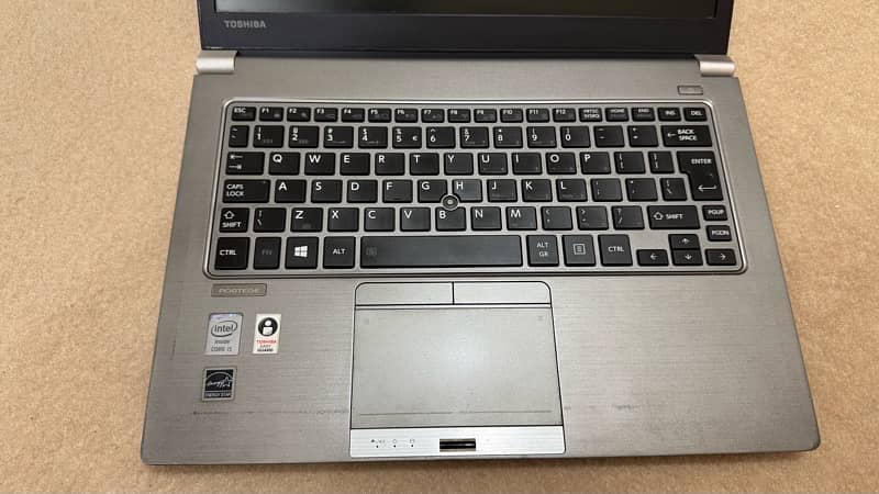 Toshiba Z30 Laptop – Core i5, 256GB SSD, 4GB RAM 1